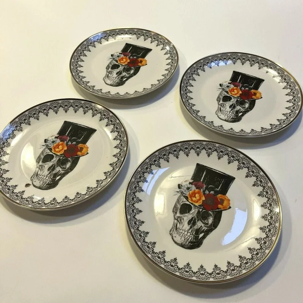 NIB Harvest Green Studio 4pc Halloween Skull Dinner Plates 10